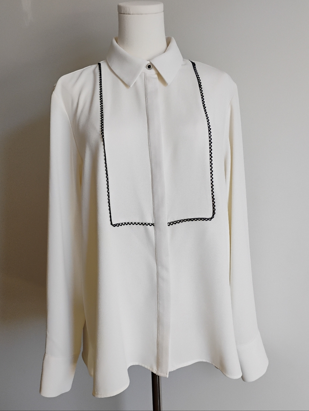 Zara White Button-Front Blouse with Black Trim XL